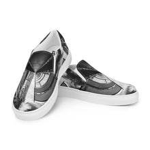 Load image into Gallery viewer, Brisbane Storey Men’s Slip-On Canvas Shoes
